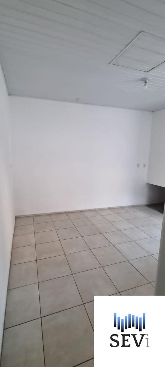 Casa para alugar com 1 quarto, 40m² - Foto 4