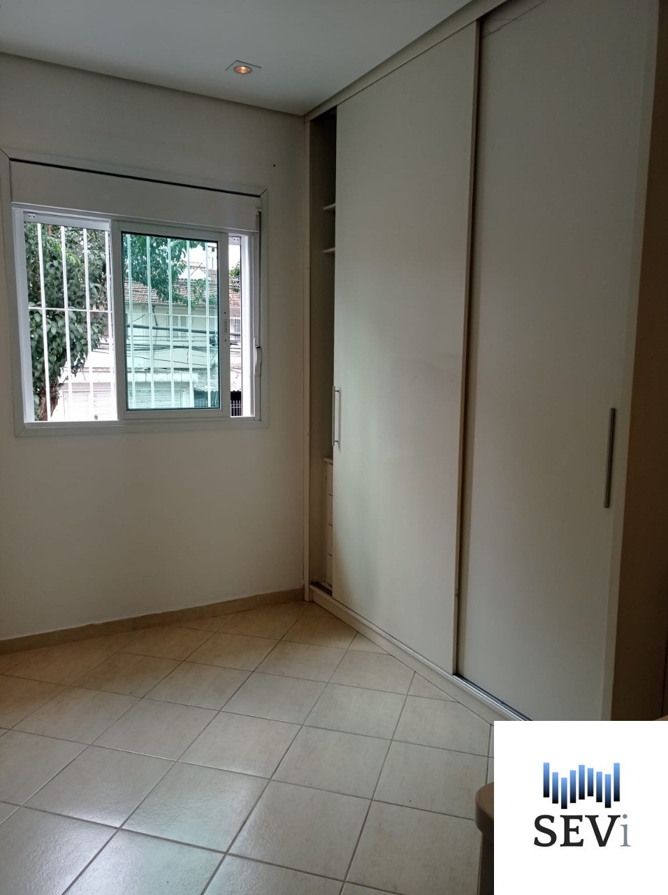 Casa à venda e aluguel com 3 quartos, 190m² - Foto 46