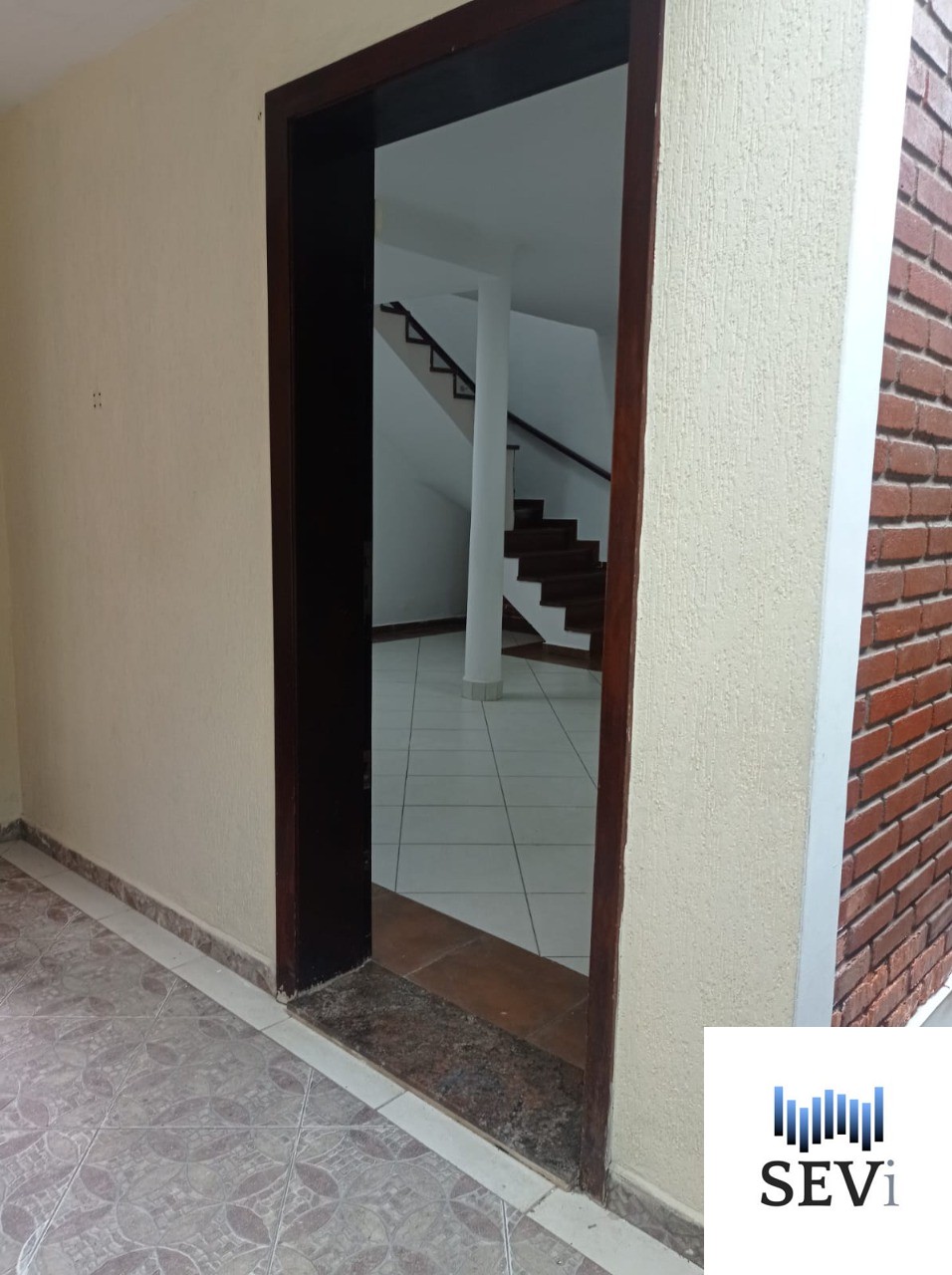 Casa à venda e aluguel com 3 quartos, 190m² - Foto 4