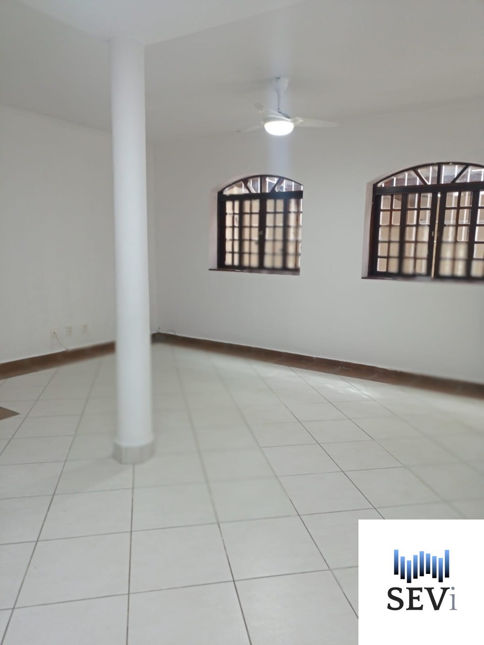 Casa à venda e aluguel com 3 quartos, 190m² - Foto 33