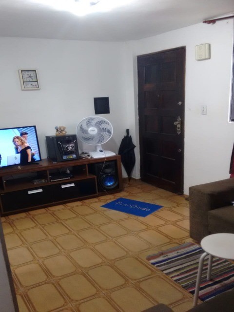 Apartamento à venda com 2 quartos, 46m² - Foto 2