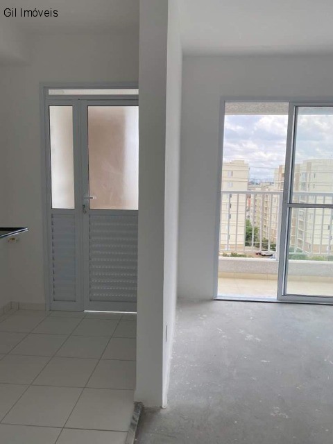 Apartamento à venda com 2 quartos, 42m² - Foto 11