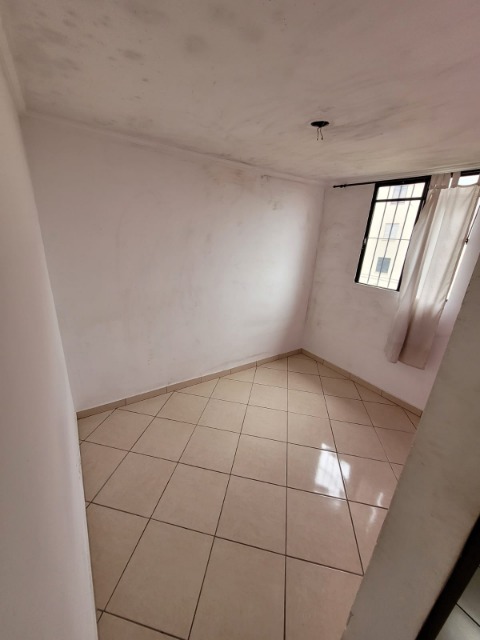 Apartamento à venda com 2 quartos, 46m² - Foto 2