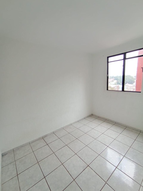 Apartamento à venda com 2 quartos, 48m² - Foto 2