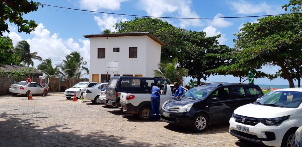 Casa de Condomínio à venda com 6 quartos, 350m² - Foto 47