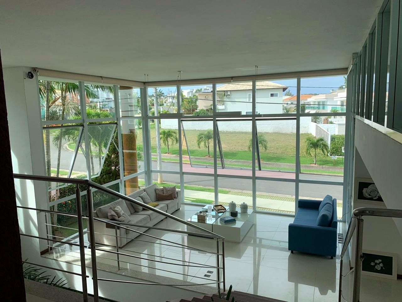 Casa de Condomínio à venda com 4 quartos, 324m² - Foto 1