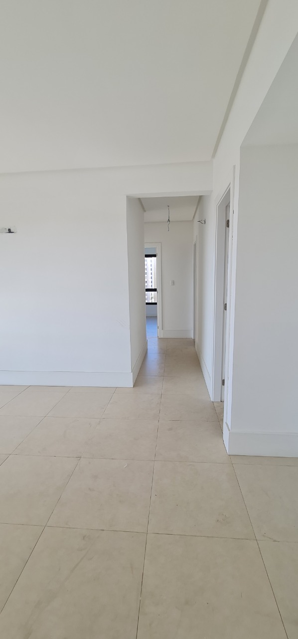 Apartamento à venda com 4 quartos, 295m² - Foto 7