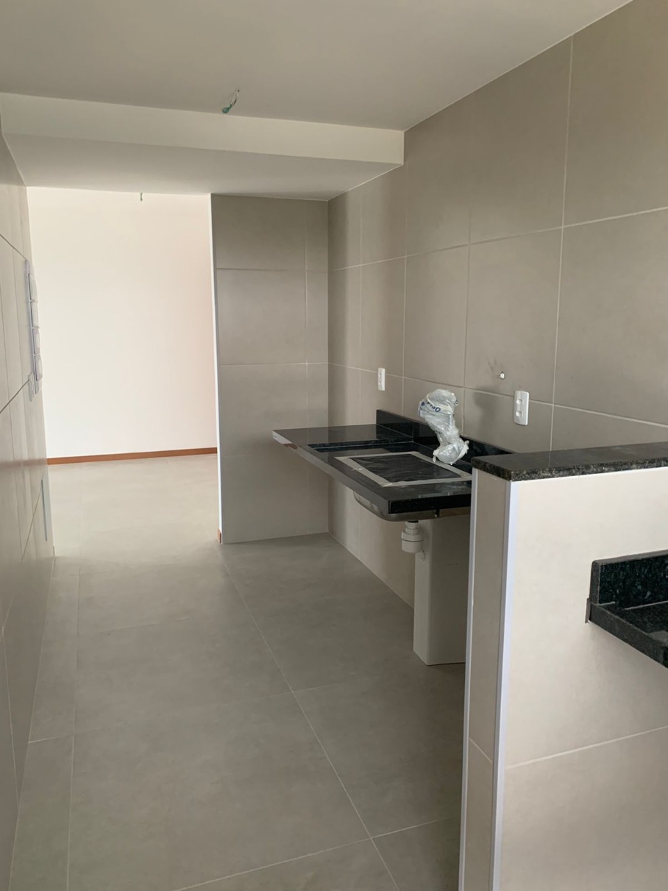 Apartamento à venda com 2 quartos, 77m² - Foto 9