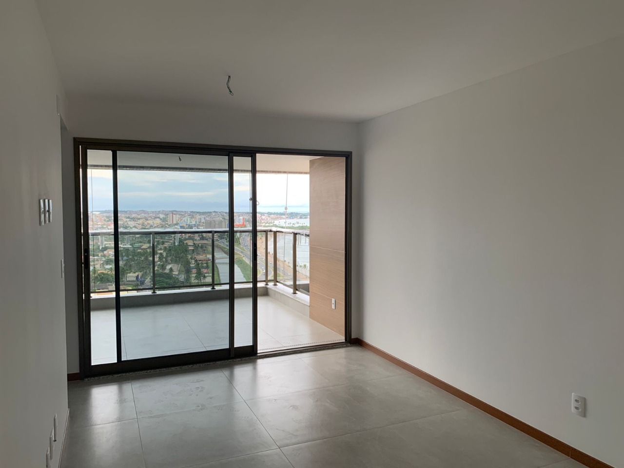 Apartamento à venda com 2 quartos, 77m² - Foto 4