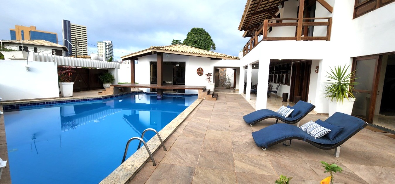 Casa de Condomínio à venda com 5 quartos, 560m² - Foto 2