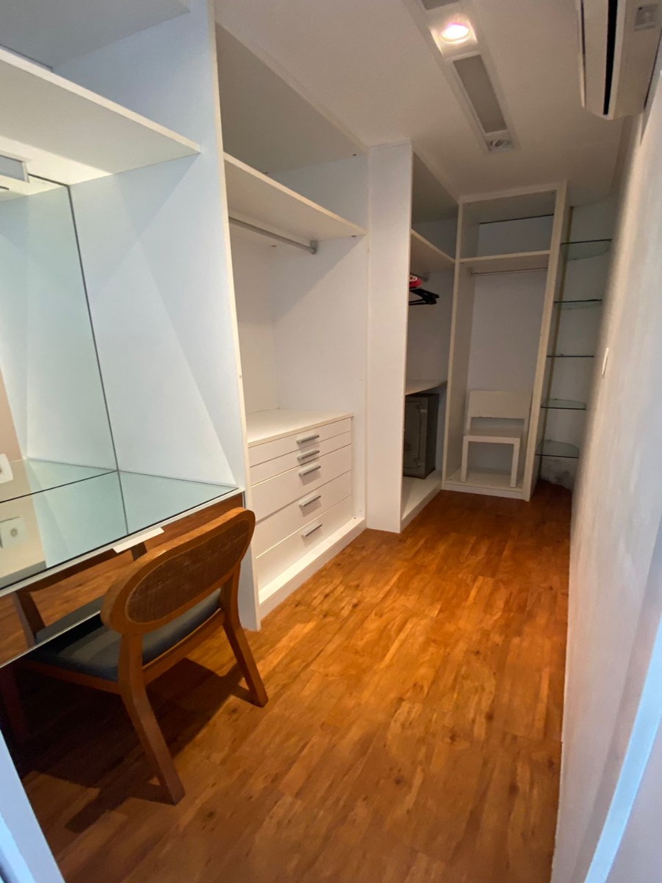 Apartamento à venda com 4 quartos, 240m² - Foto 6