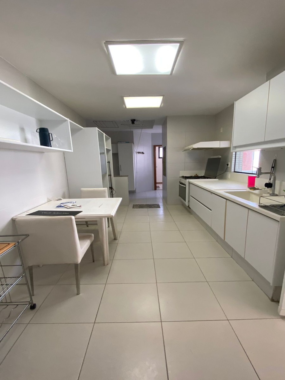 Apartamento à venda com 4 quartos, 240m² - Foto 11