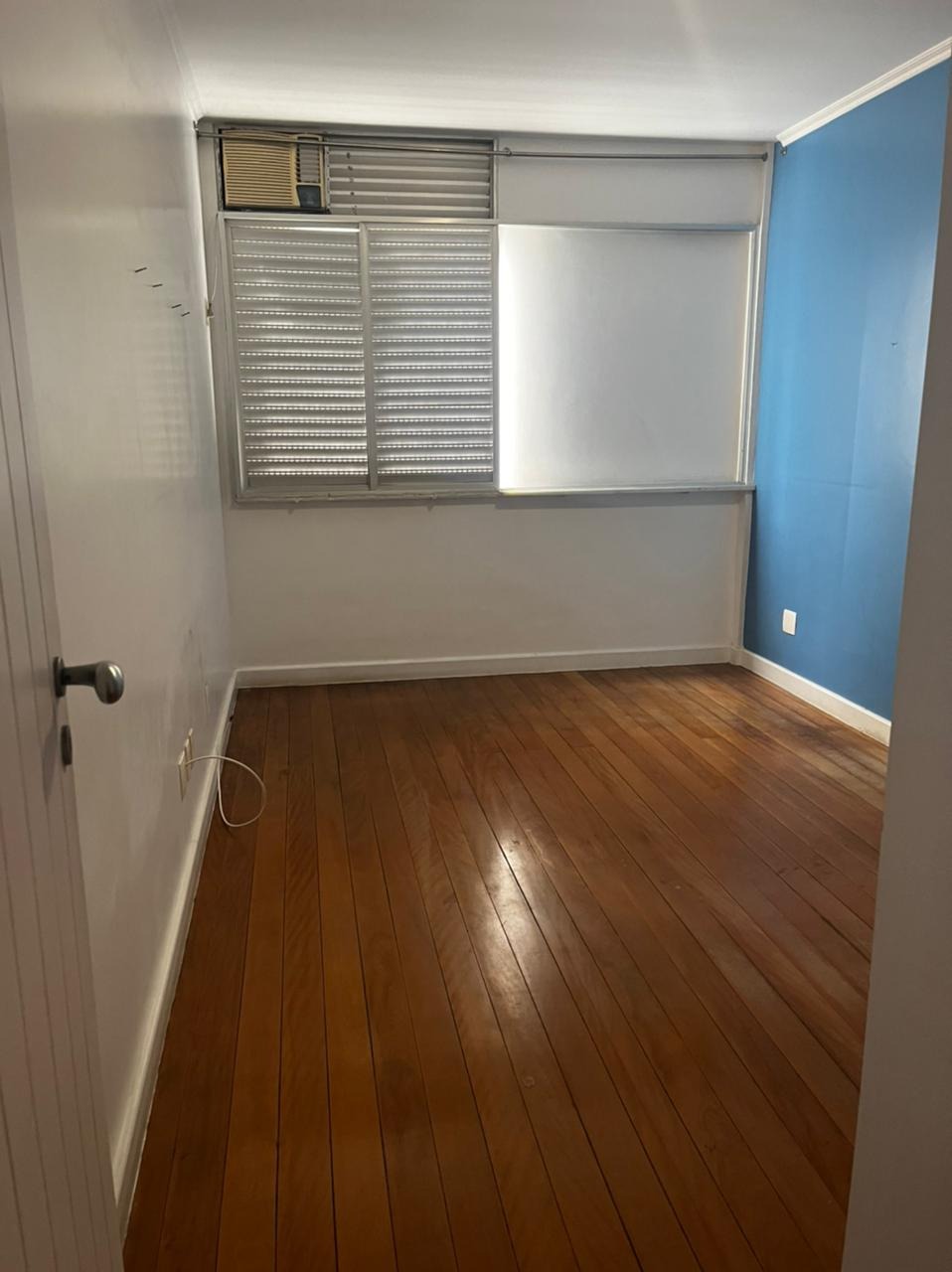 Apartamento à venda com 4 quartos, 216m² - Foto 8