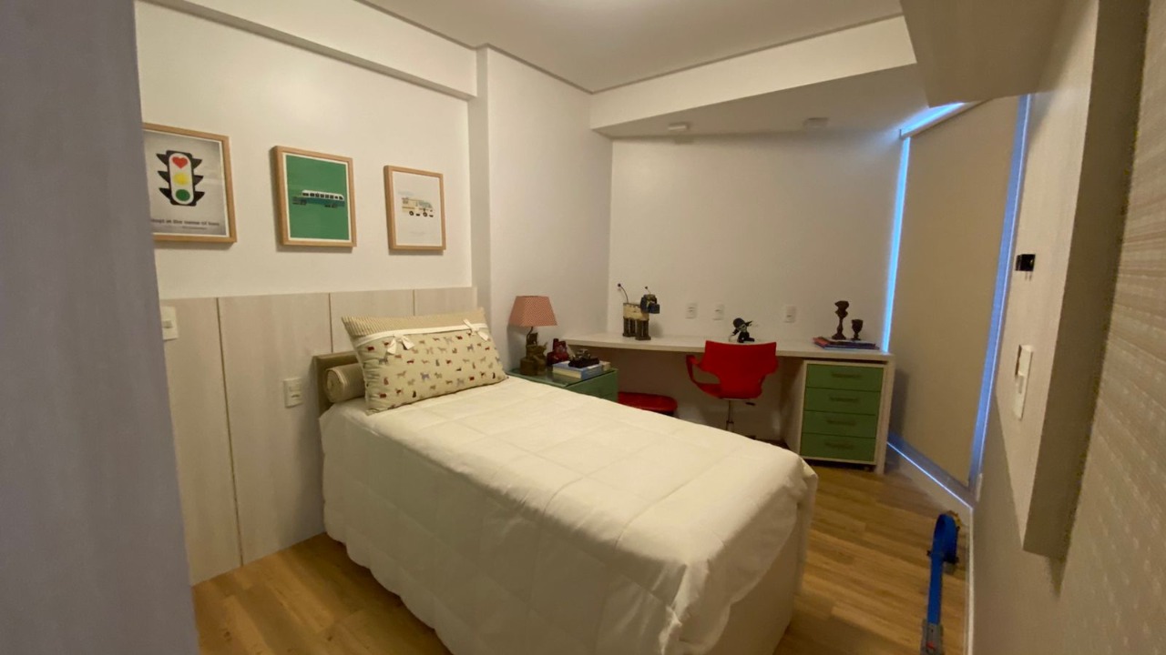 Apartamento à venda com 3 quartos, 156m² - Foto 7