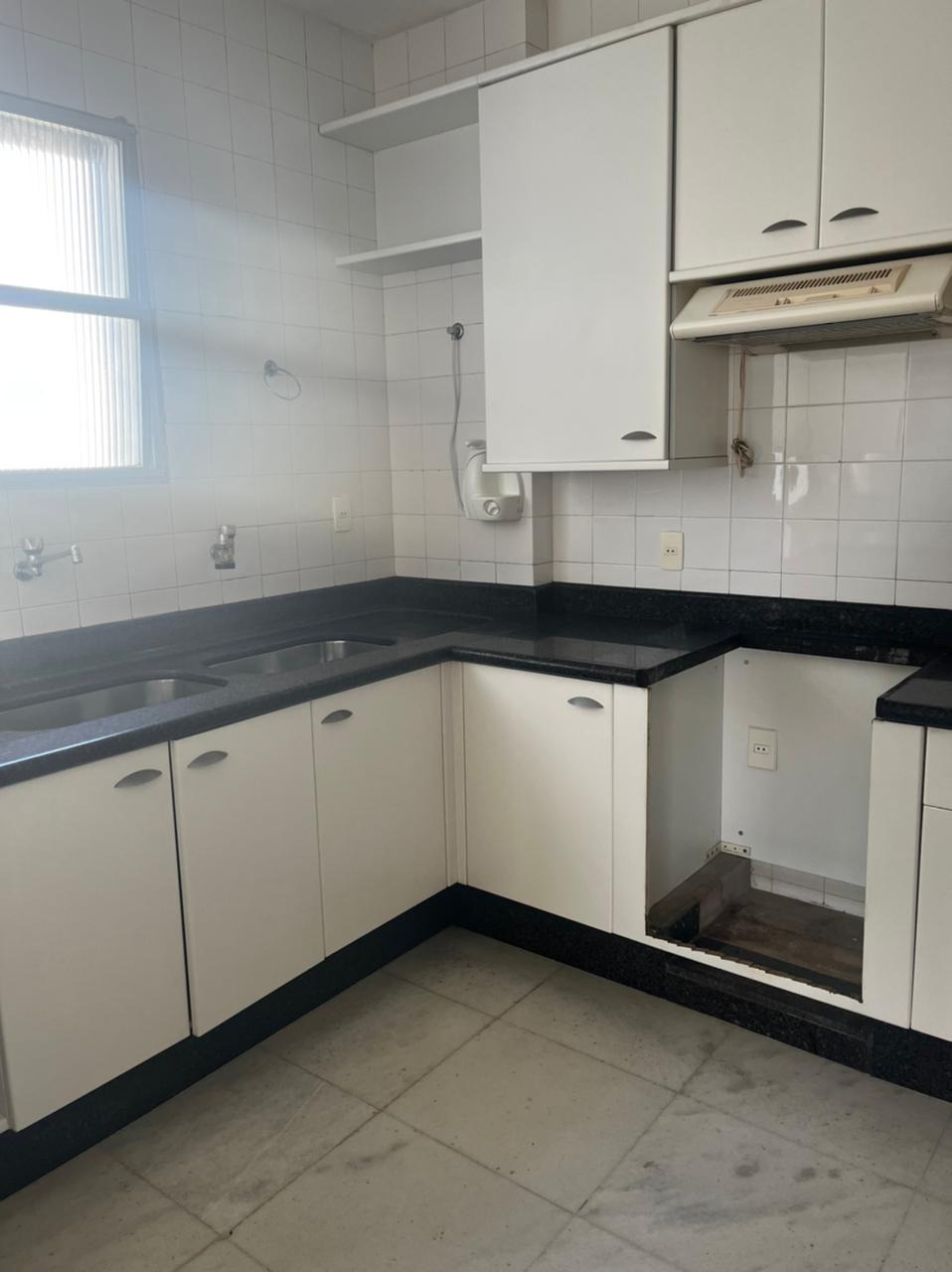 Apartamento à venda com 4 quartos, 216m² - Foto 13