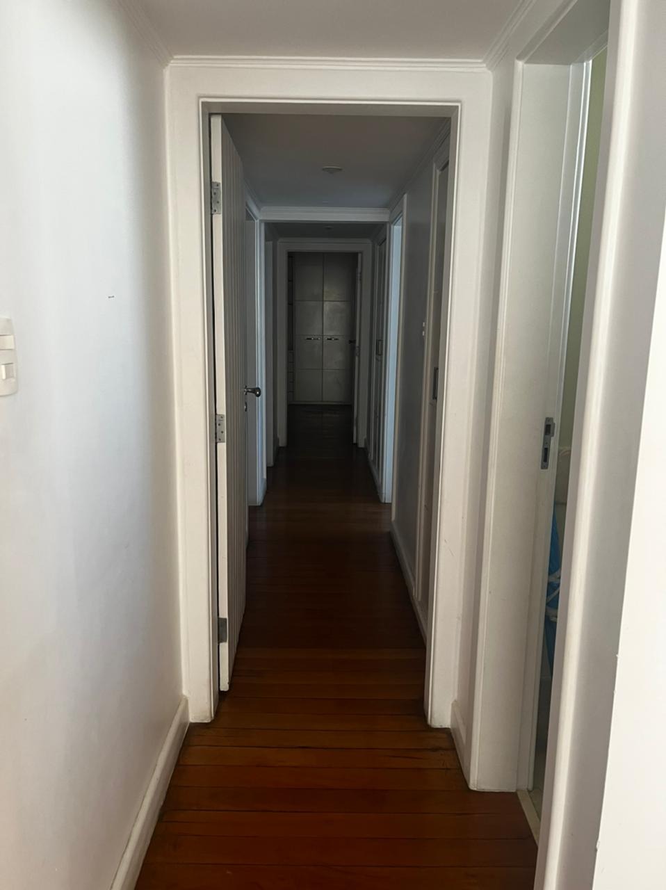 Apartamento à venda com 4 quartos, 216m² - Foto 5