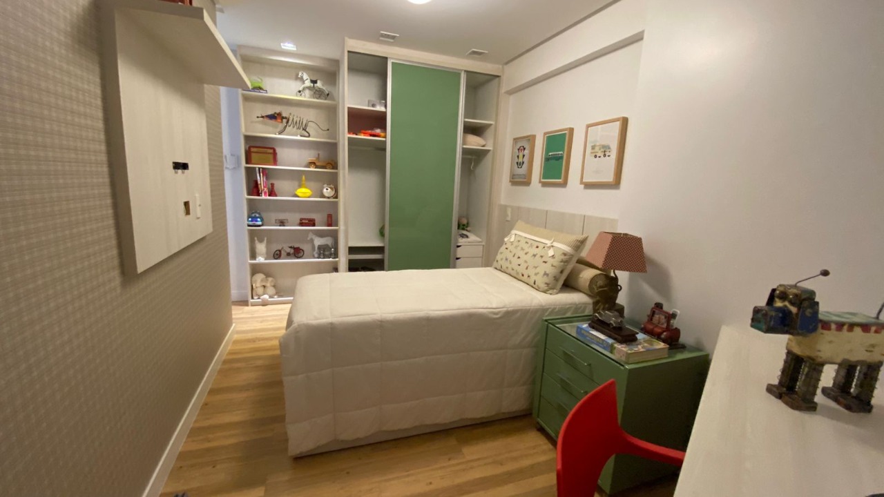 Apartamento à venda com 3 quartos, 156m² - Foto 6