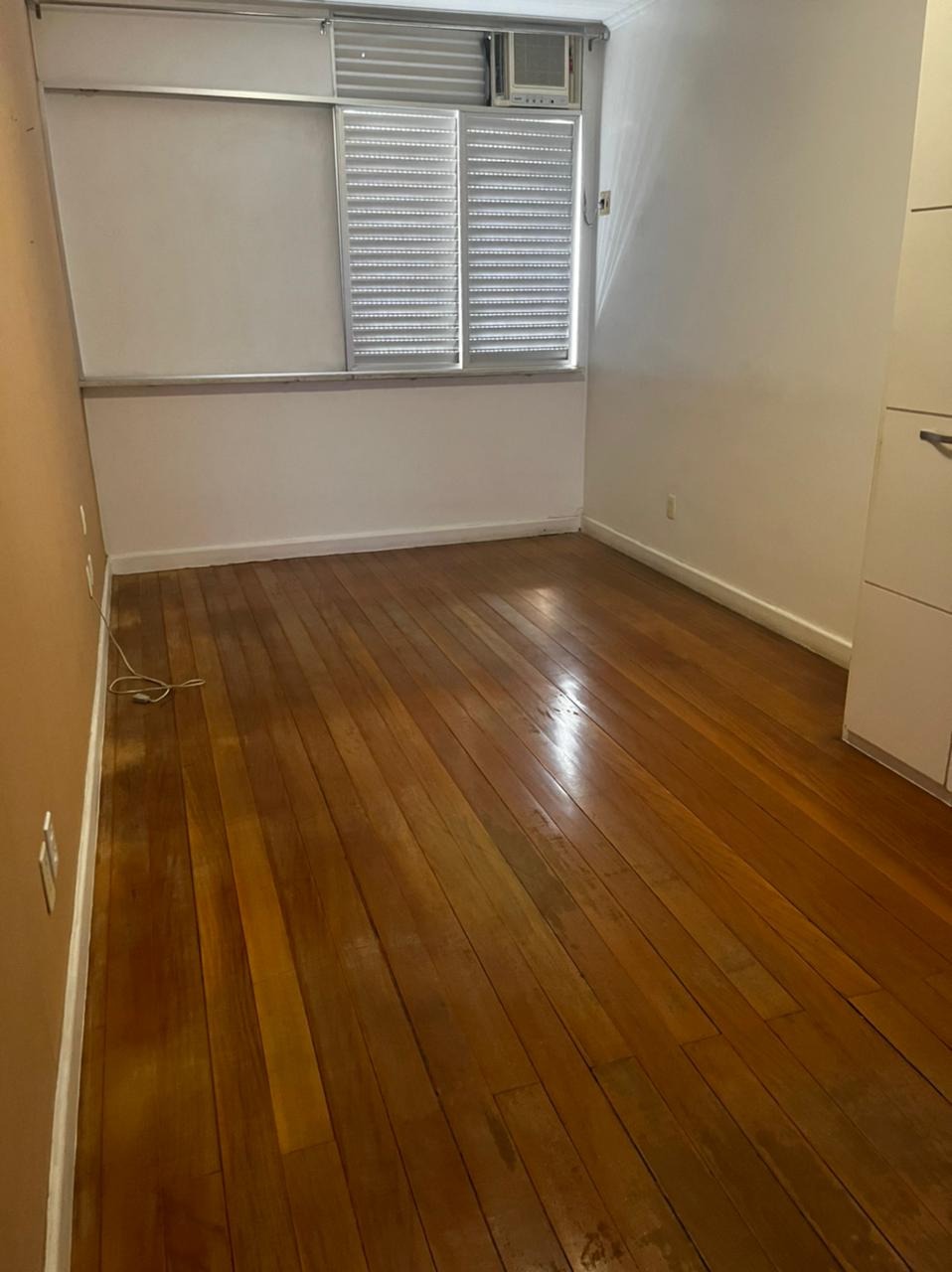 Apartamento à venda com 4 quartos, 216m² - Foto 10