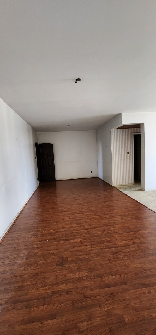 Apartamento à venda com 4 quartos, 190m² - Foto 5