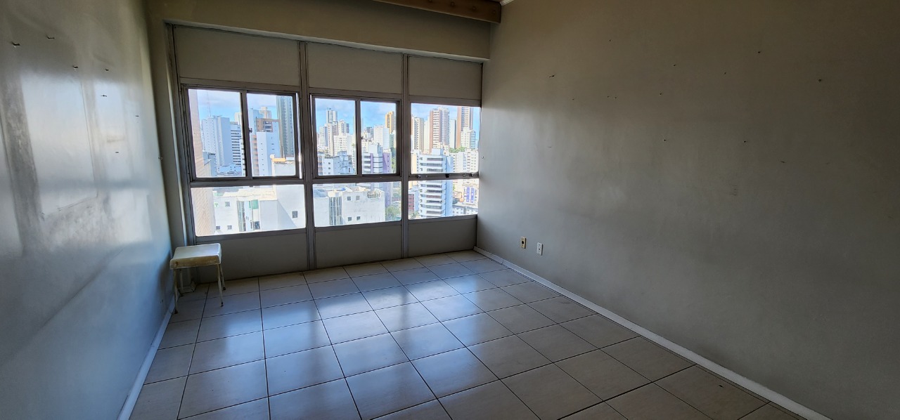 Apartamento à venda com 4 quartos, 190m² - Foto 8