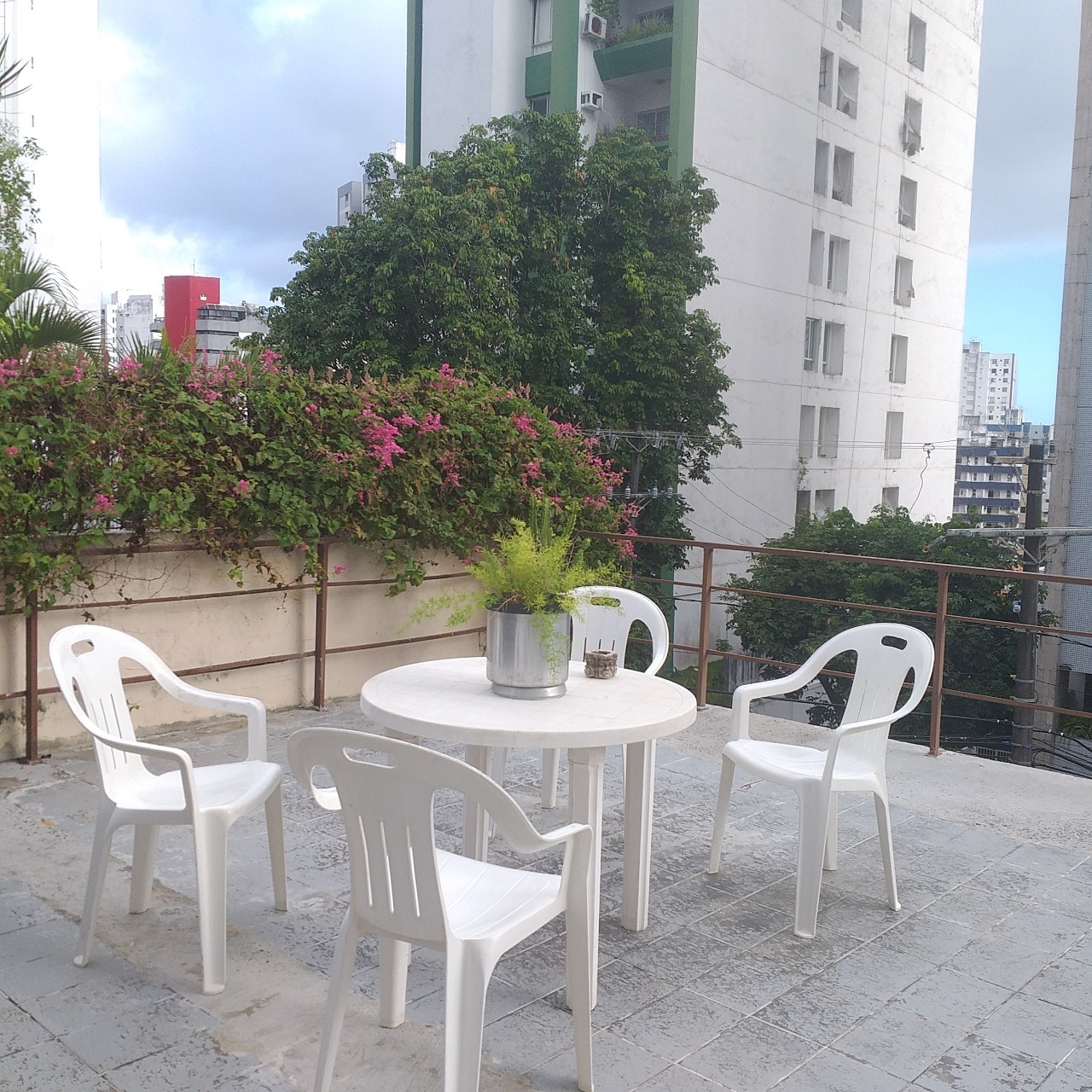 Casa para alugar com 3 quartos, 610m² - Foto 17