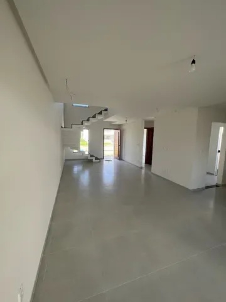 Casa de Condomínio à venda com 4 quartos, 197m² - Foto 4