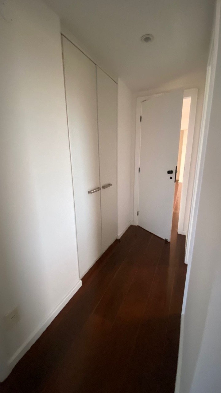 Apartamento à venda com 4 quartos, 250m² - Foto 14