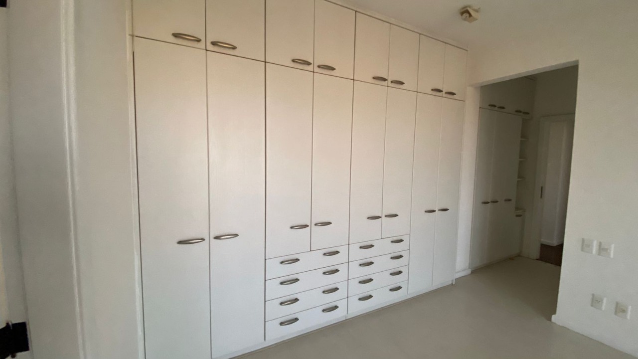 Apartamento à venda com 4 quartos, 250m² - Foto 9