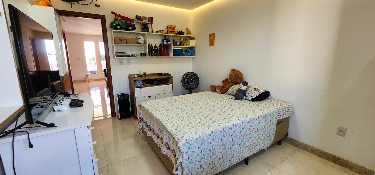 Casa de Condomínio à venda com 5 quartos, 220m² - Foto 18