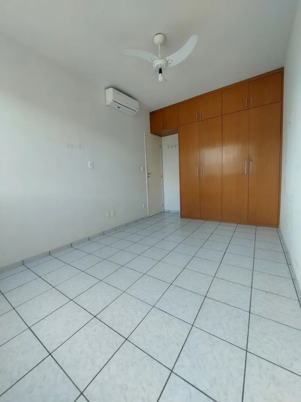 Apartamento à venda com 3 quartos, 76m² - Foto 7