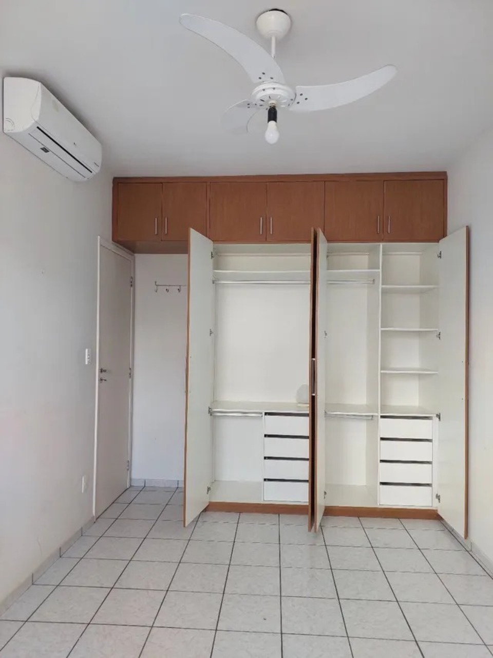 Apartamento à venda com 3 quartos, 76m² - Foto 6