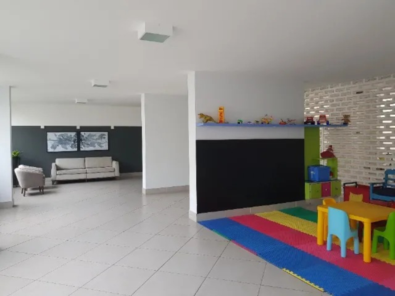 Apartamento para alugar com 3 quartos, 130m² - Foto 23