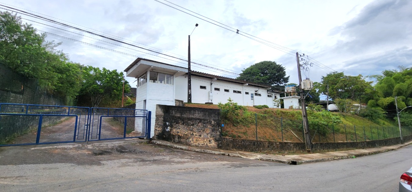 Depósito-Galpão-Armazém para alugar, 1800m² - Foto 1