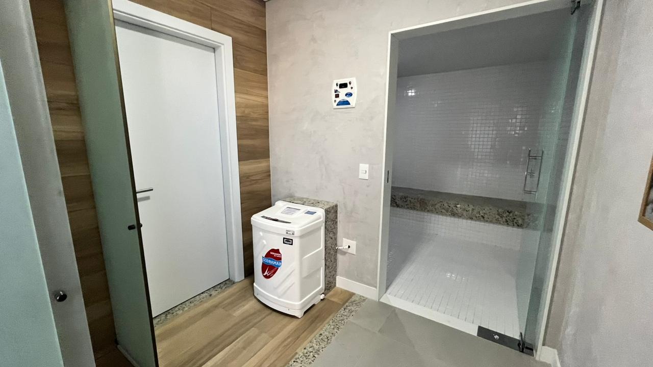 Apartamento à venda com 4 quartos, 210m² - Foto 13