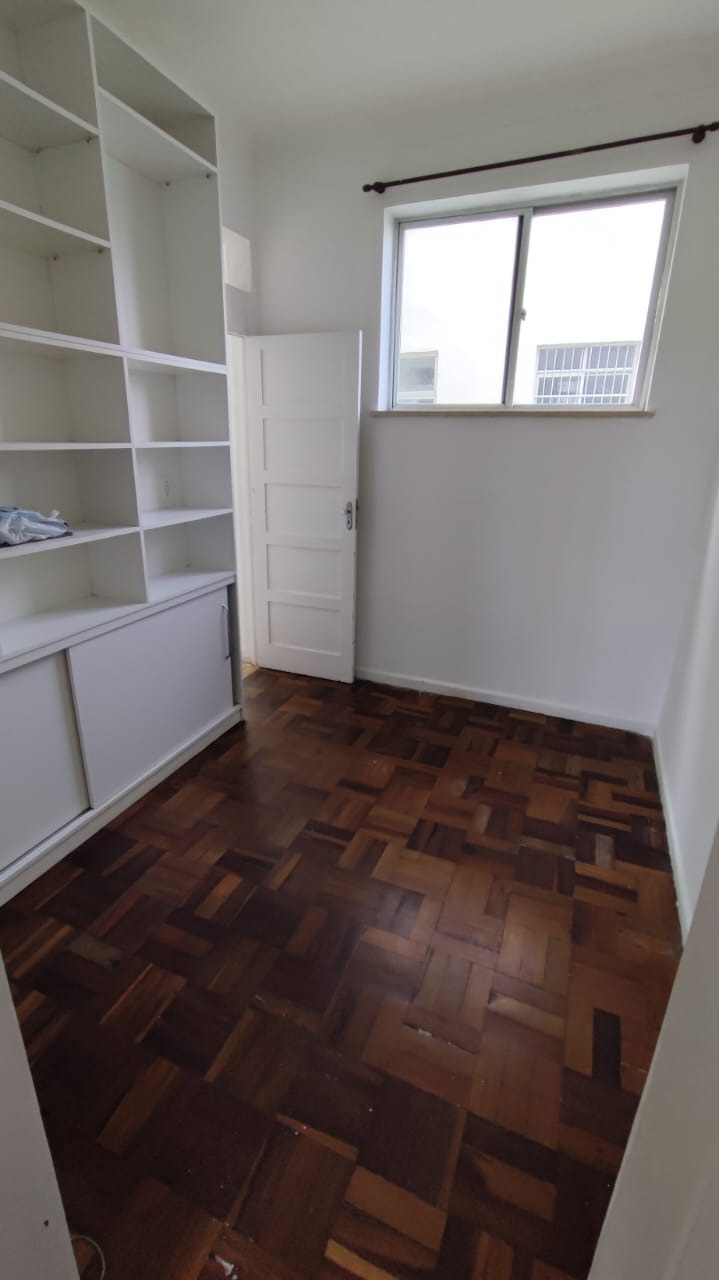 Apartamento à venda com 3 quartos, 100m² - Foto 8