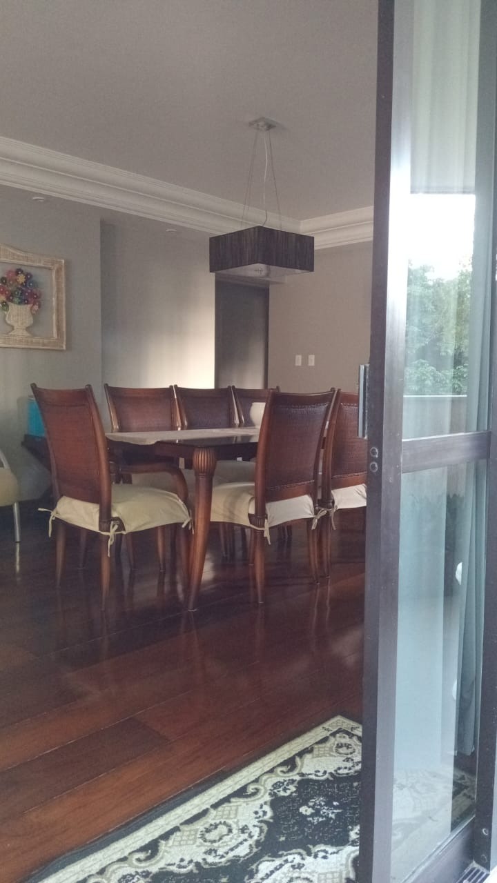 Apartamento à venda com 3 quartos, 200m² - Foto 5