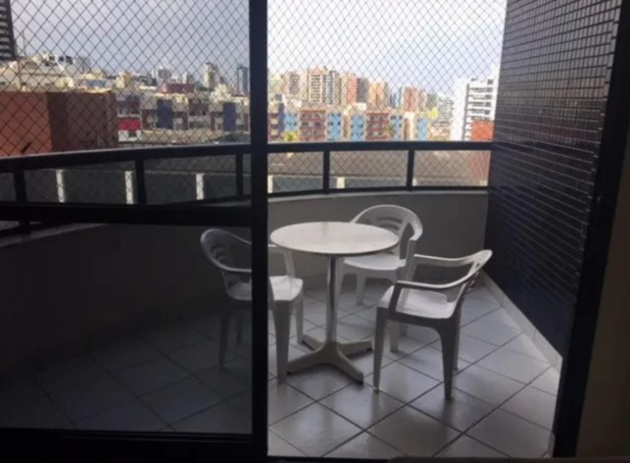 Apartamento à venda com 1 quarto, 50m² - Foto 2