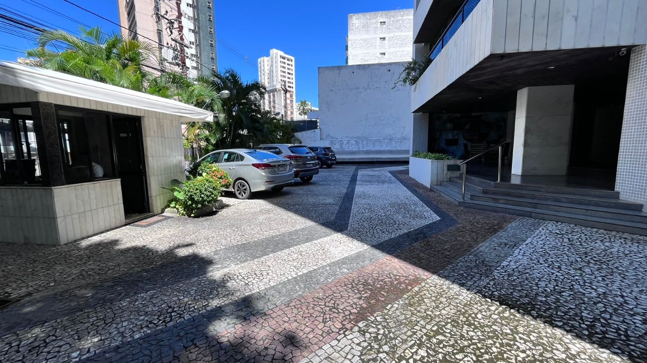 Apartamento à venda com 4 quartos, 234m² - Foto 18