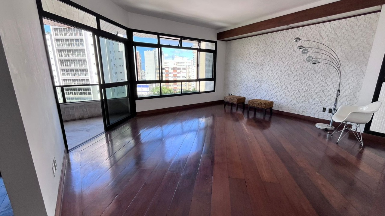 Apartamento à venda com 4 quartos, 234m² - Foto 5