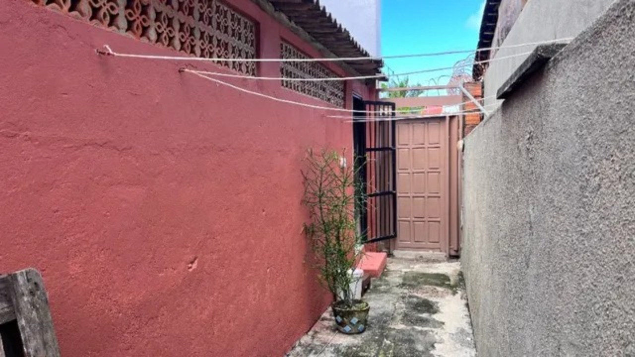 Casa de Condomínio à venda com 3 quartos, 225m² - Foto 6