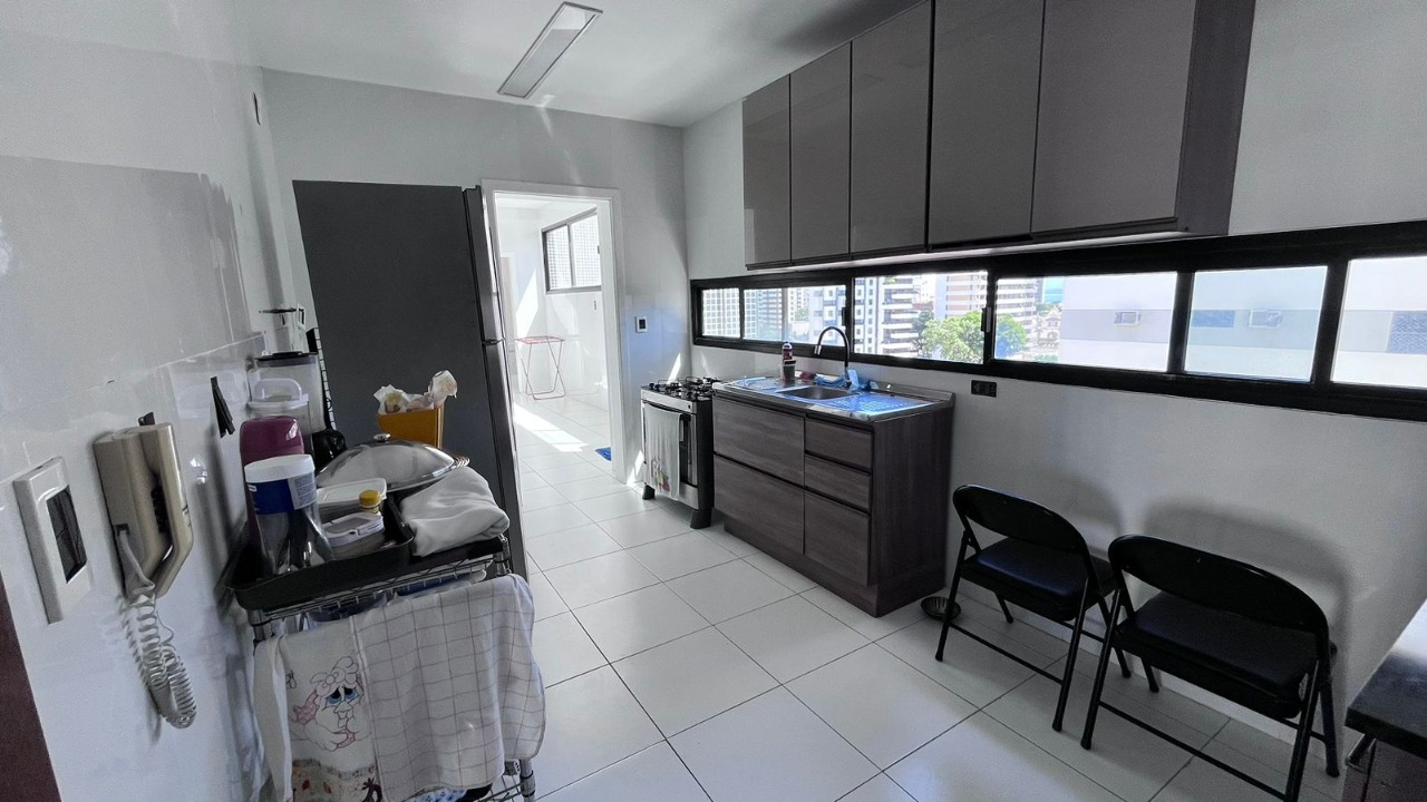 Apartamento à venda com 4 quartos, 234m² - Foto 14