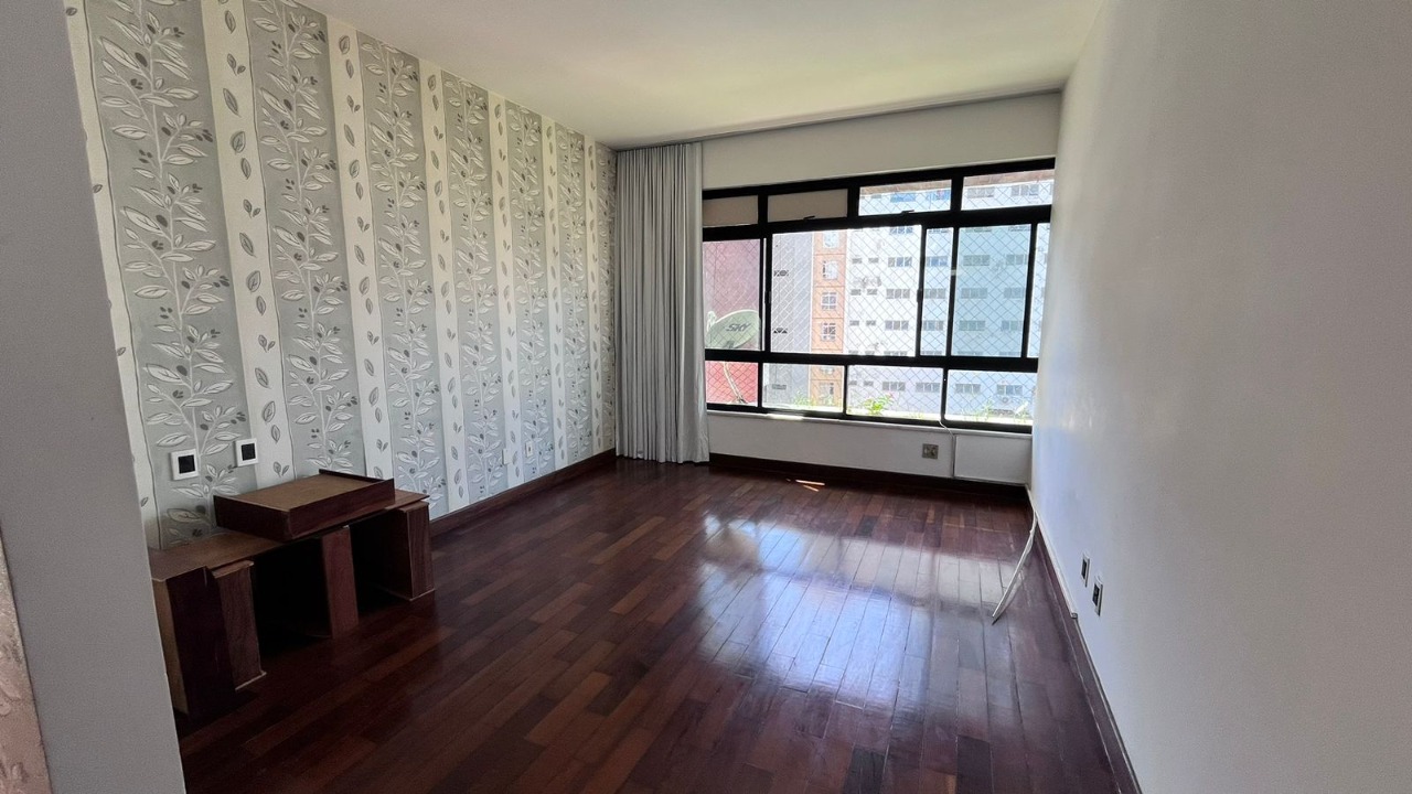 Apartamento à venda com 4 quartos, 234m² - Foto 8