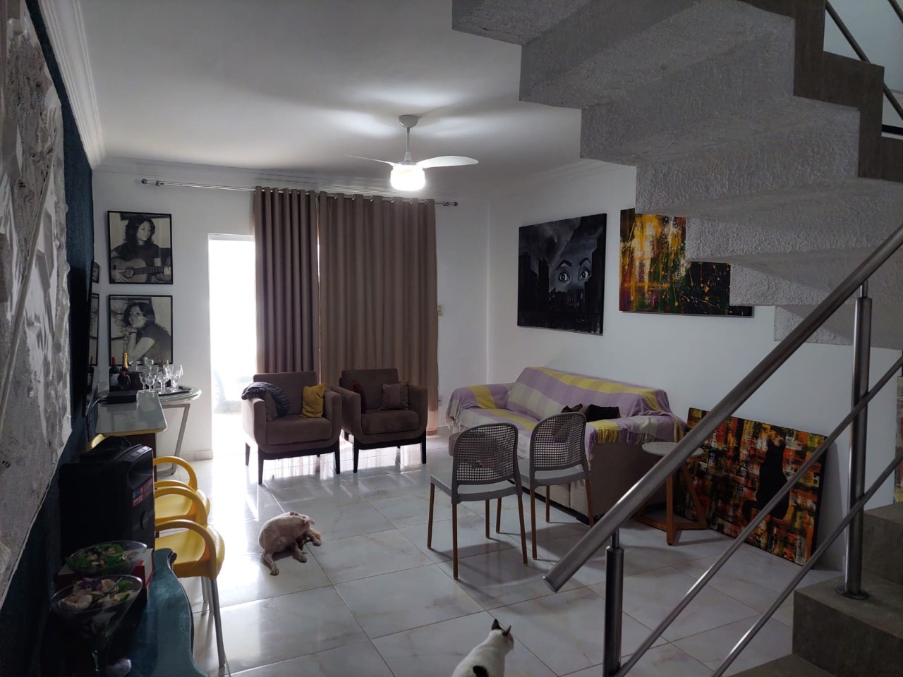 Casa à venda com 4 quartos, 300m² - Foto 2