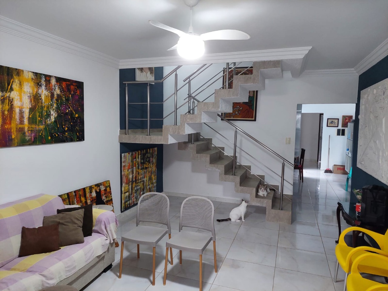 Casa à venda com 4 quartos, 300m² - Foto 1