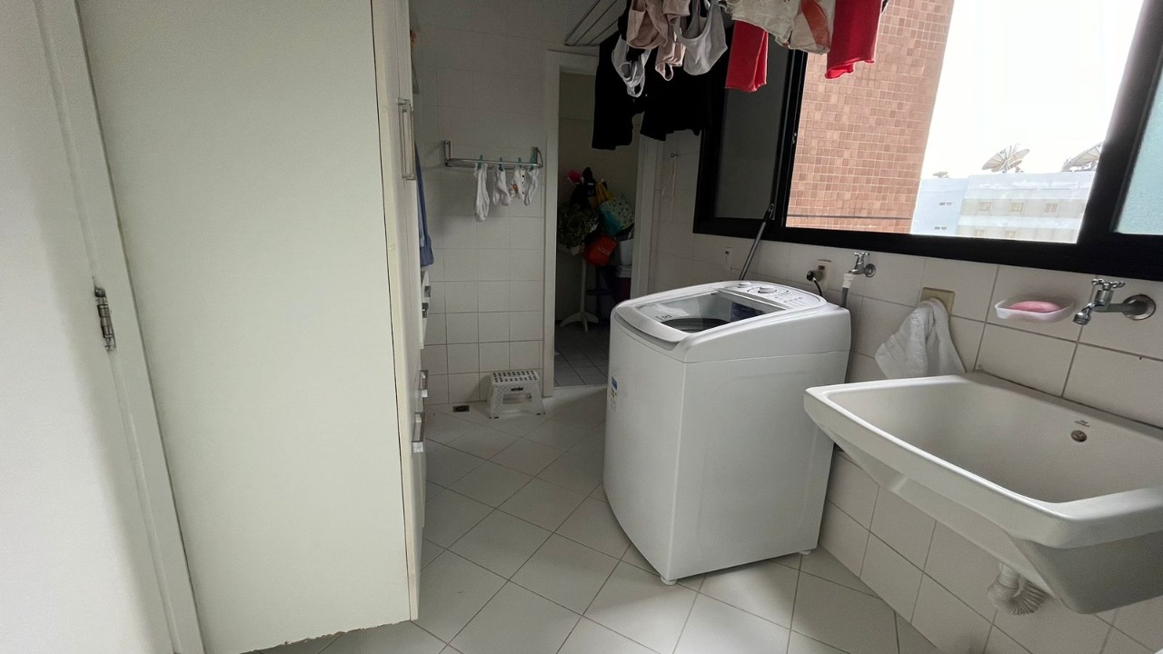 Apartamento à venda com 3 quartos, 183m² - Foto 16