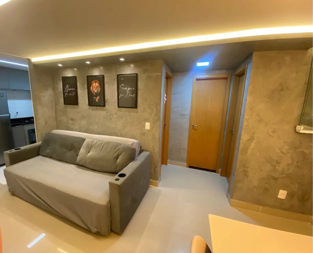 Apartamento à venda com 2 quartos, 45m² - Foto 1