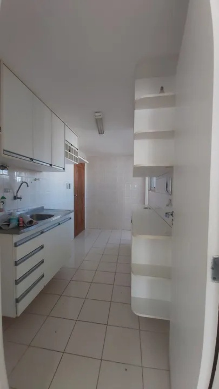 Apartamento para alugar com 3 quartos, 75m² - Foto 8