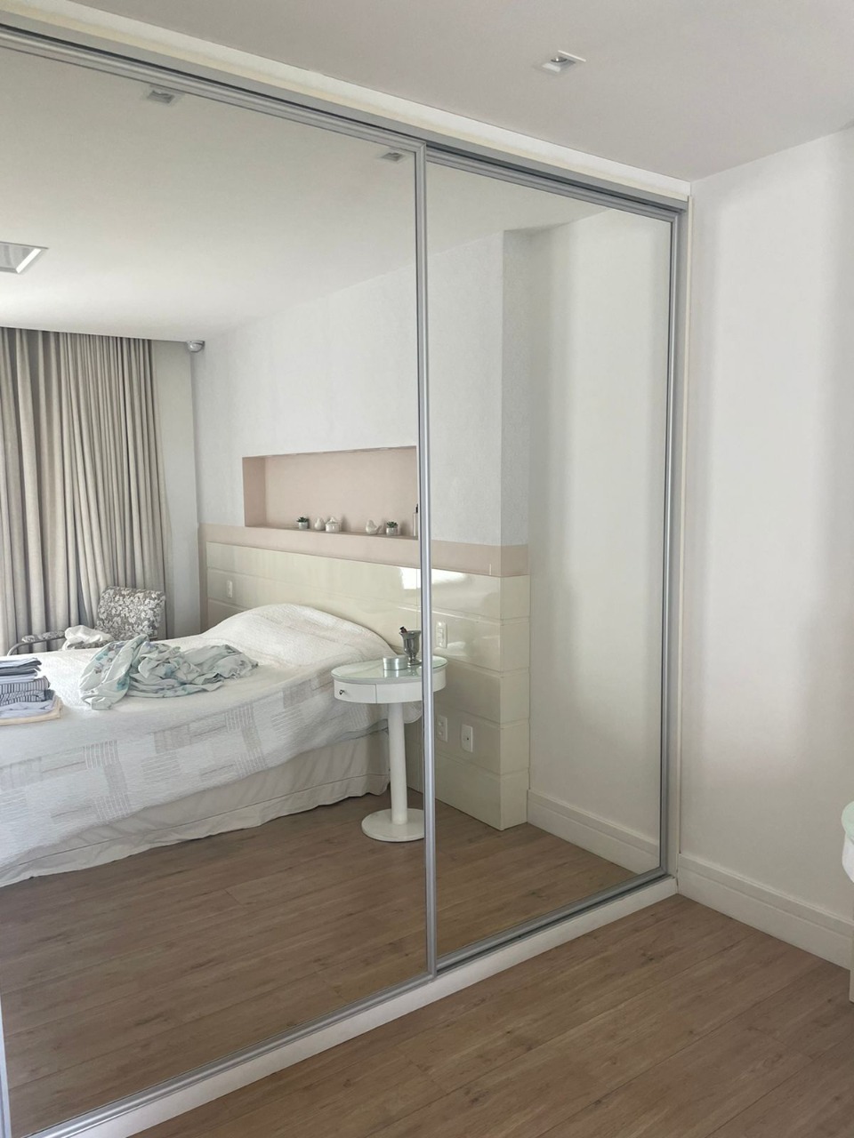 Apartamento à venda com 4 quartos, 196m² - Foto 9