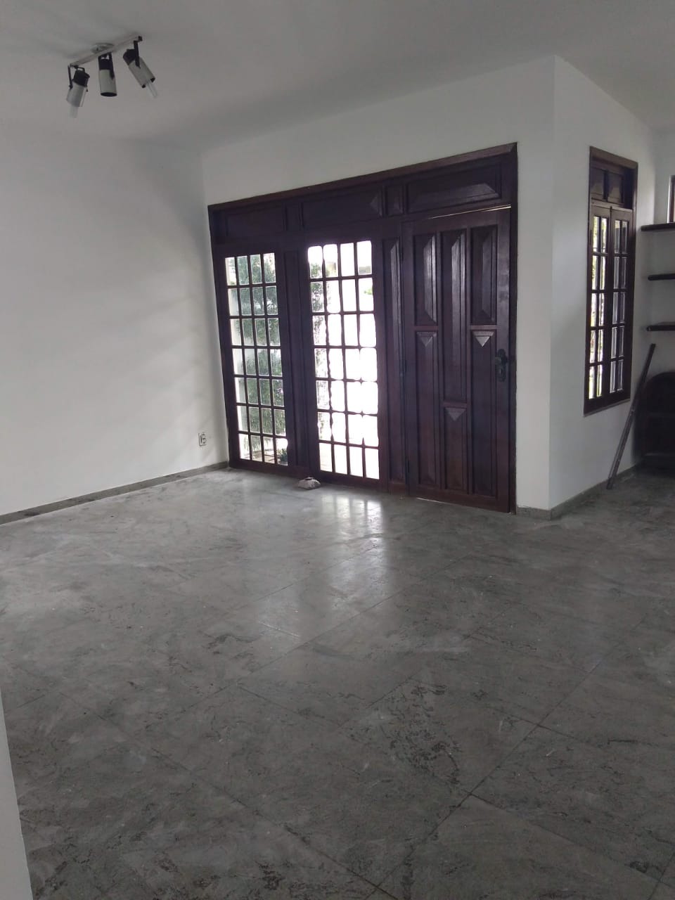 Prédio Inteiro para alugar com 4 quartos, 1000m² - Foto 6