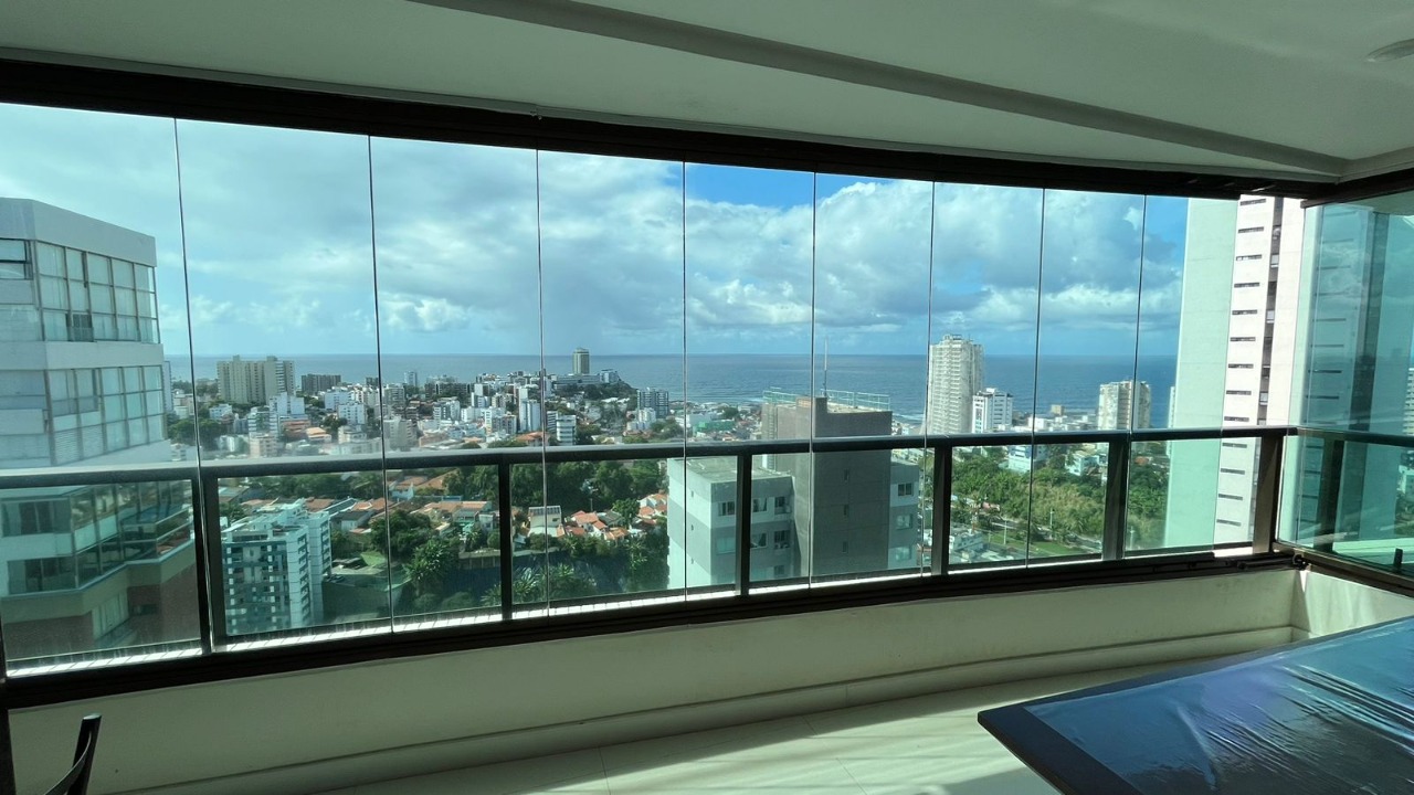 Apartamento à venda com 3 quartos, 147m² - Foto 1